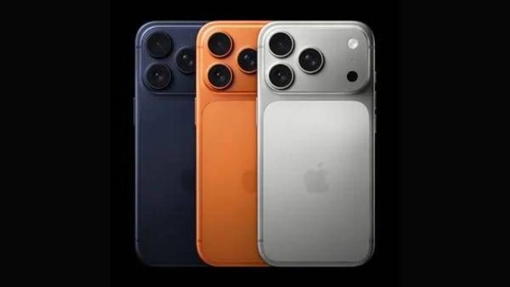 إنترنت مباشر بالأقمار الصناعية.. تسريبات عن سلسلة iPhone 18 وموعد إطلاقها